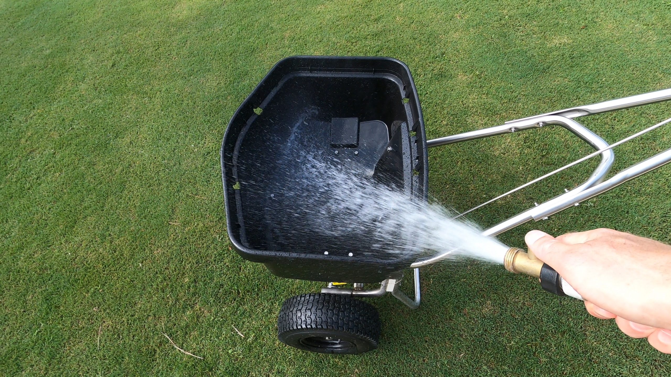 How to Clean Lawn Spreaders Correctly + Make them LAST Forever