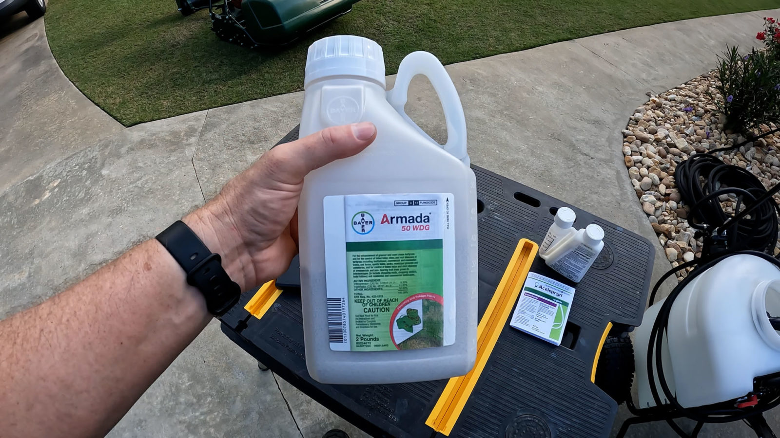 Best Fungicide and Insecticide for Bermuda Grass (S3E10)